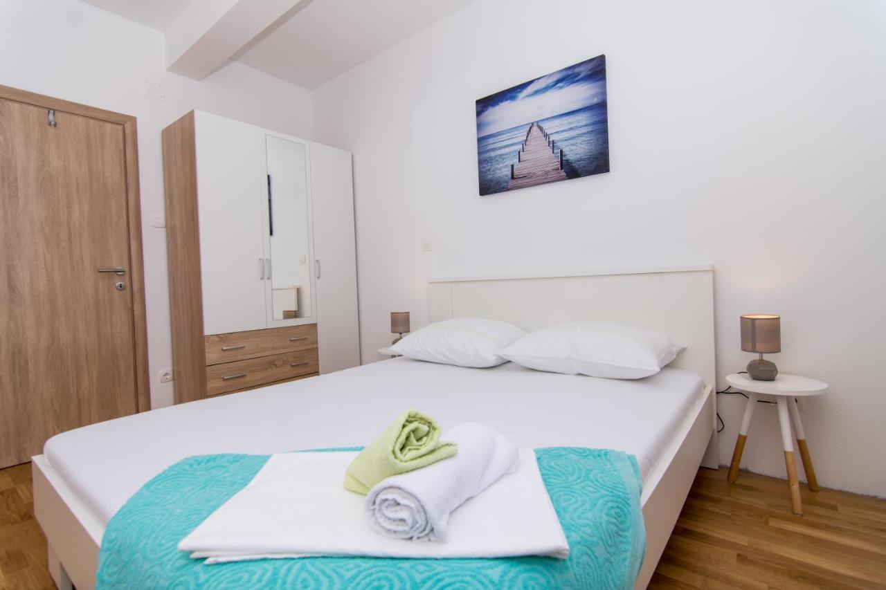 Apartments Ploka Okrug Gornji Exterior photo